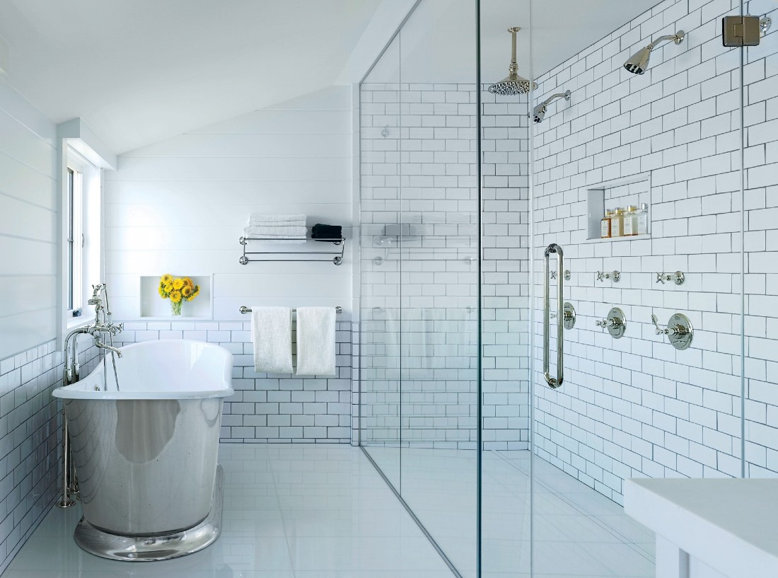 Amenajare baie alba in stil american