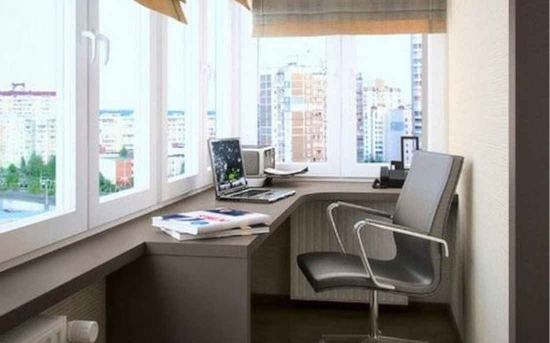 Transformarea balconului intr-un birou