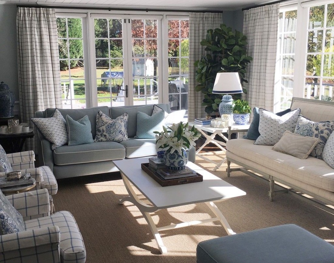 Amenajare living stil american in culori reci