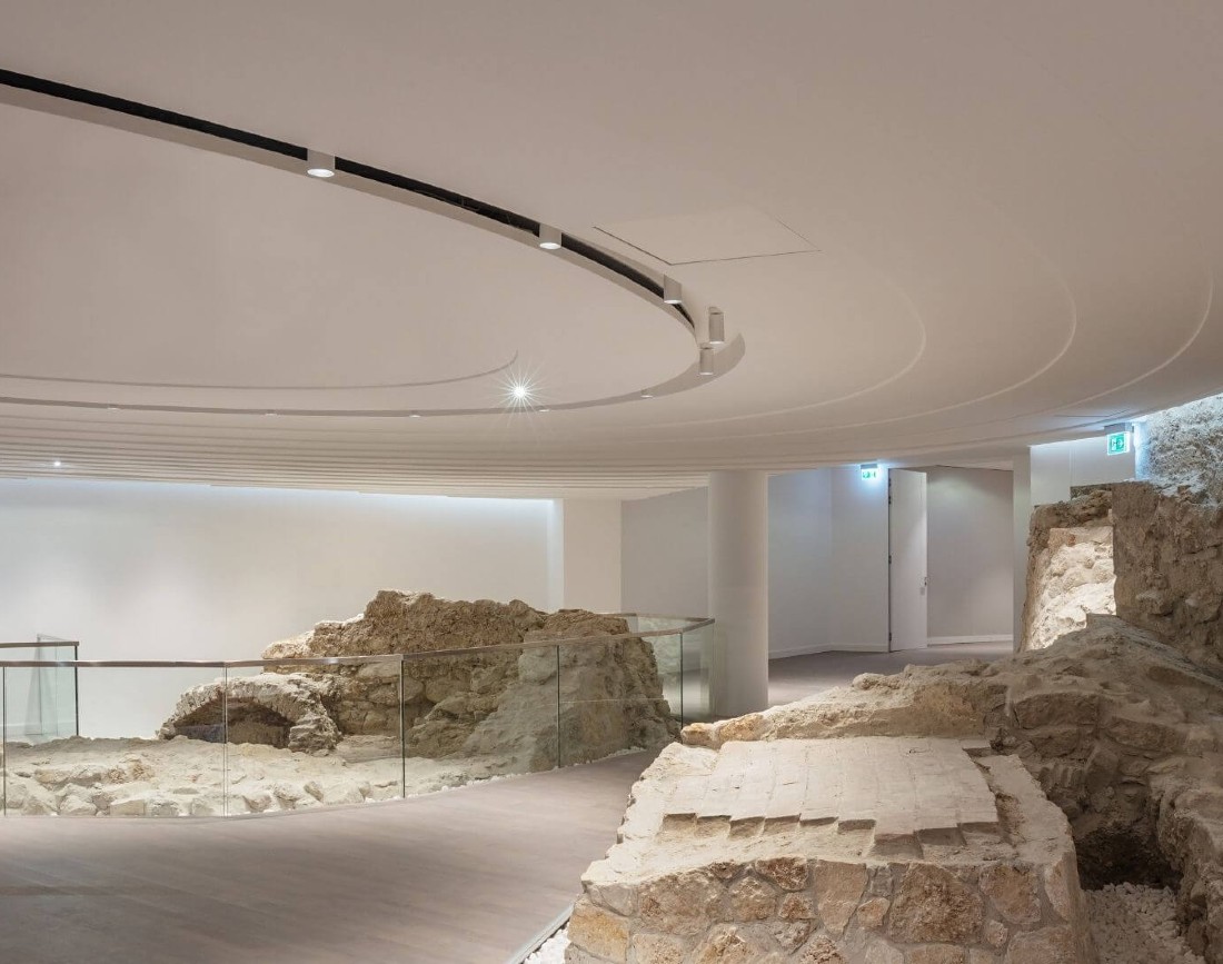 Interiorul cladirii Villa Lónyay-Hatvany realizata de BORD Architectural Studio