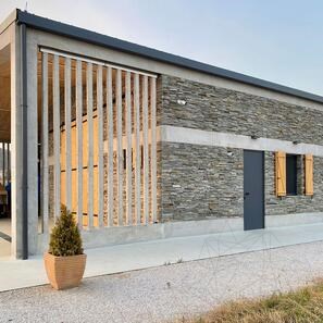 Ardezie Kavala 3D Strips | Piatra Decorativa pt. Placari Verticale, Exterior-Interior (10-12 mp/palet)