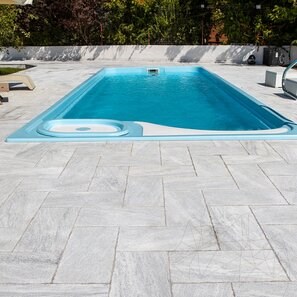 Marmura Kavala Cross Cut Buciardata, 60 x 30 x 2 cm (Pavaj Exterior)