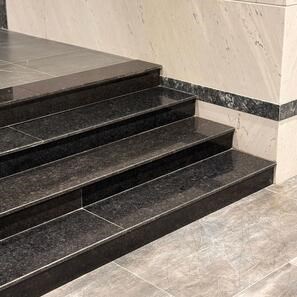 Granit Black Pearl Polisat 2 cm – Blaturi, Trepte, Glafuri si Piese Personalizate