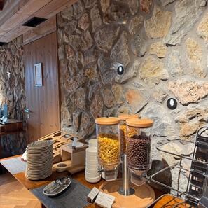 Marmura Poligonala Rock Face Akron