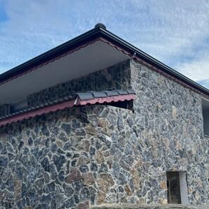 Marmura Poligonala Rock Face Lava Black