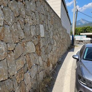 Travertin Poligonal Rock Face Noce