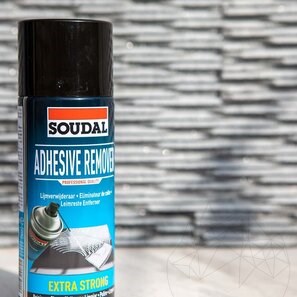 Soudal Adhesive Remover | Spray curatator adezivi Soudal (400 ml)
