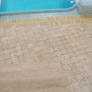 Travertin Classic Cross Cut Antichizat, 10 x 10 x 1 cm