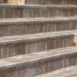 Travertin Latte PREMIUM Periat si Daltuit, 30.5 x 15.2 x 3 cm (Pavaj Exterior)