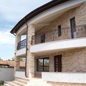 Travertin Multicolor Scapitat 7.5 cm x LL x 2.2 cm