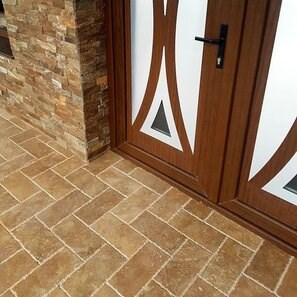 Placa Travertin Noce Cross Cut Periat si Daltuit, 30.5 x 15.2 x 3 cm
