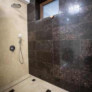 Granit Tan Brown Polisat 61 x 30.5 x 1 cm (Bizot 4L)