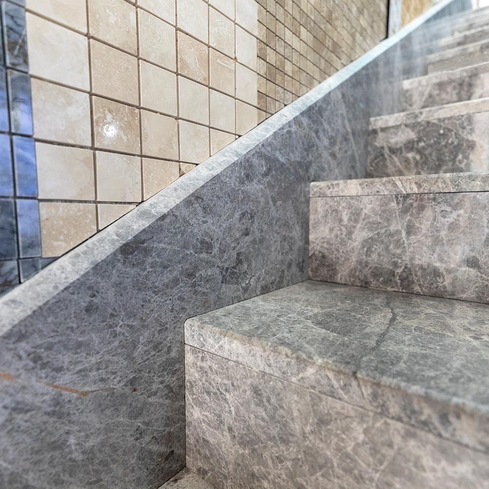 Serviciu montaj: piese speciale - plinta trepte