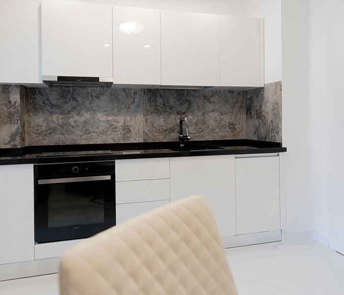 SKIN & Smart Kitchens: când inovaţia tehnologică întâlneşte materialele naturale