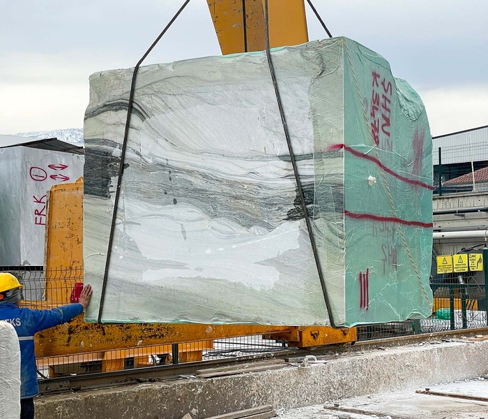 Atelierul PIATRAONLINE: de la bloc la obiect — cel mai complet ecosistem de prelucrare a pietrei naturale din România