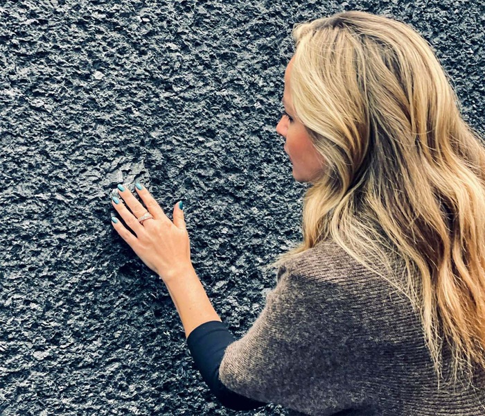 Eyes on the Horizon, Hands on History: PIATRAONLINE și piatra naturală în 2026 — între trasabilitate, inovație și semnătură arhitecturală