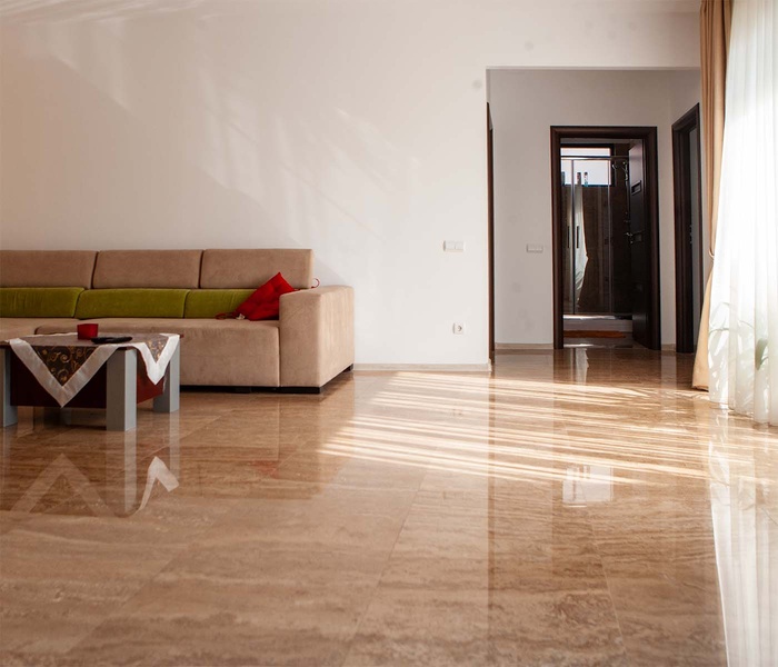 TITLU Travertin Latte PIATRAONLINE: arhitectura care începe înainte de proiect