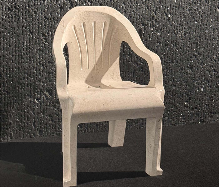 Scaunul din marmură: când piatra naturală devine manifest de design — Cristian Corvin și PIATRAONLINE