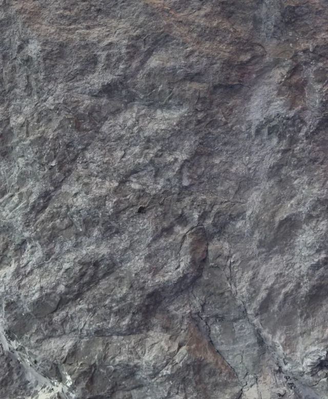 Marmura Tundra Rock Face