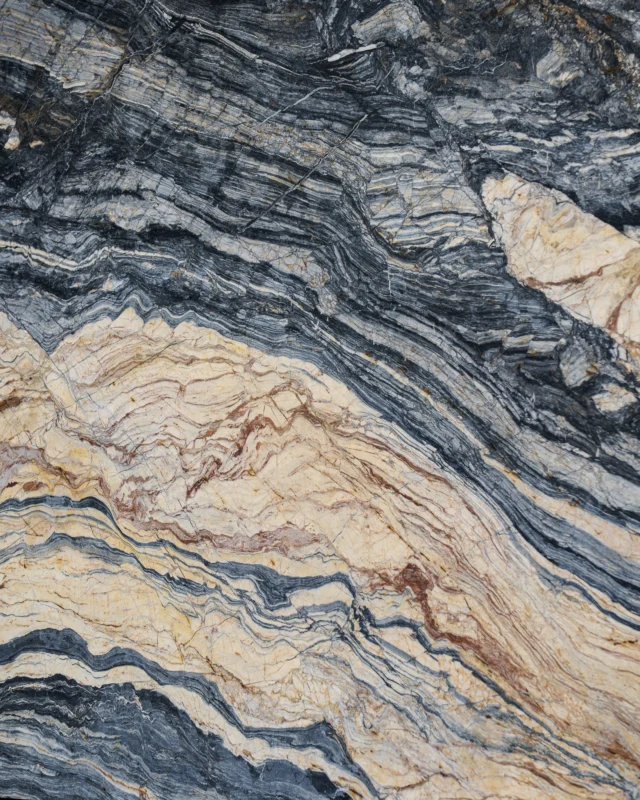 Unele materiale ajung mai întâi în galerie, nu în shop. Nou în Slab Gallery, București: lastre AIR ultra-thin cu o&hellip;